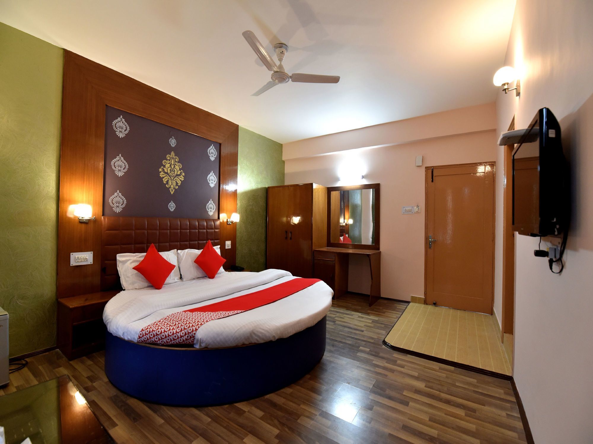 Hotel Oyo 12364 Nishita Manali (Himachal Pradesh)